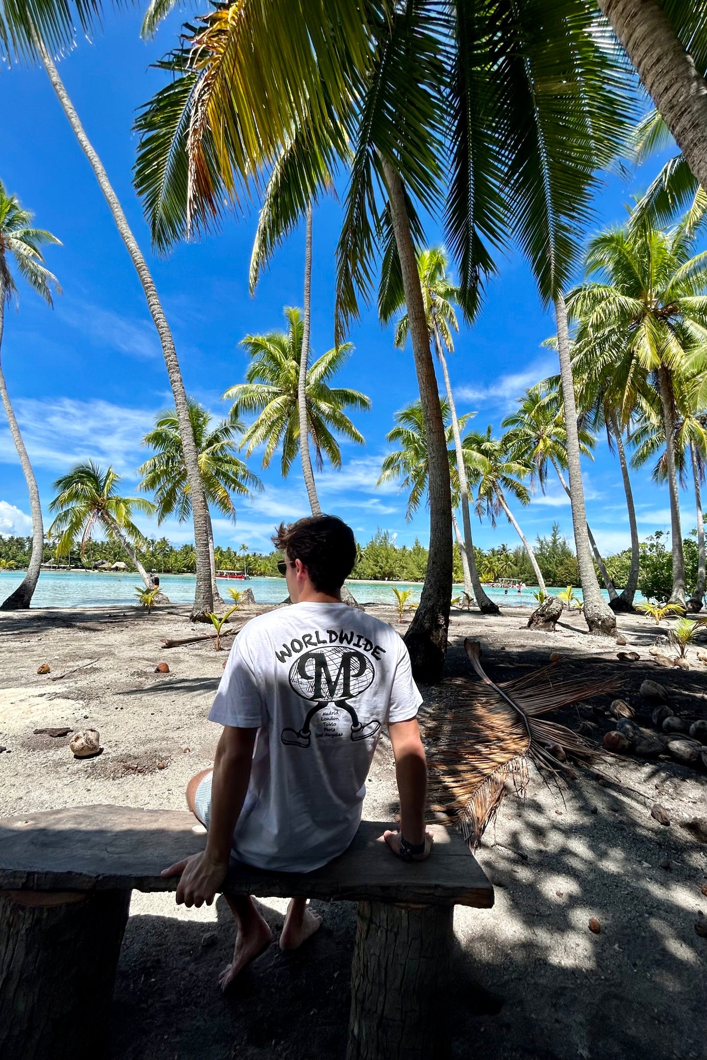 WHITE "WORLDWIDE" TEE